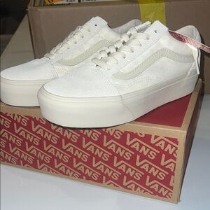 Old School Vans Off-White Checkered Platform Sneakers NWT